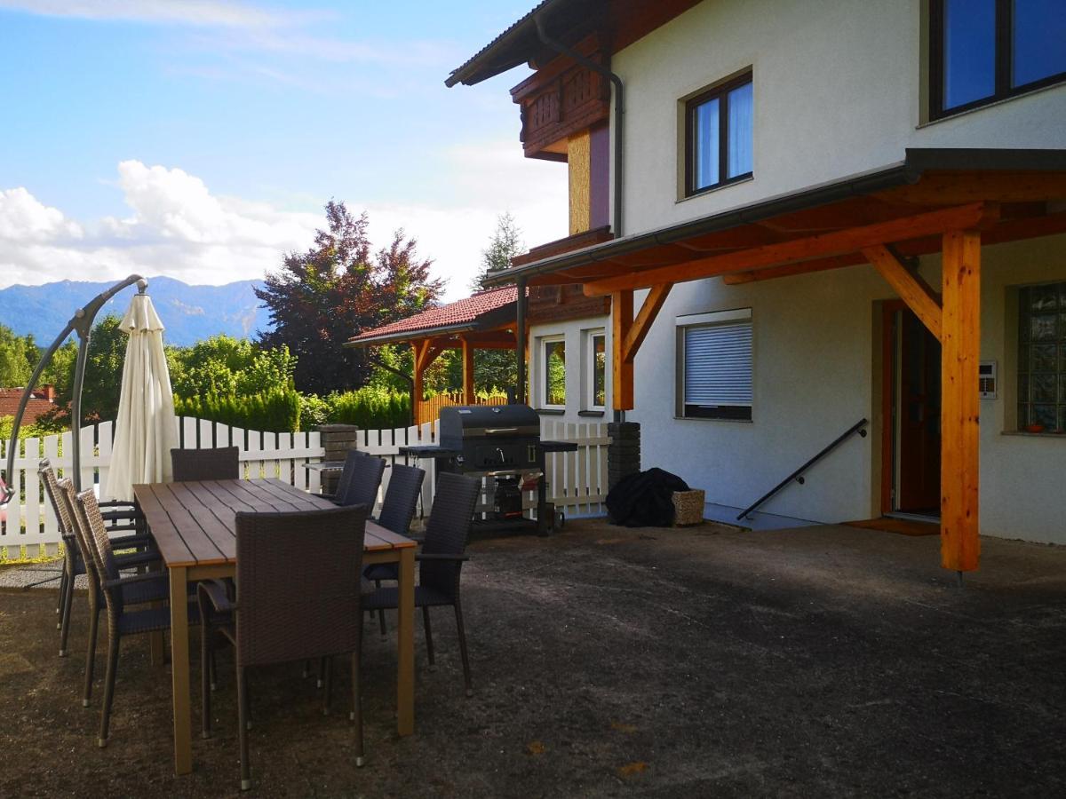 Ferienwohnung Haus Im Grünen Villach Exterior foto